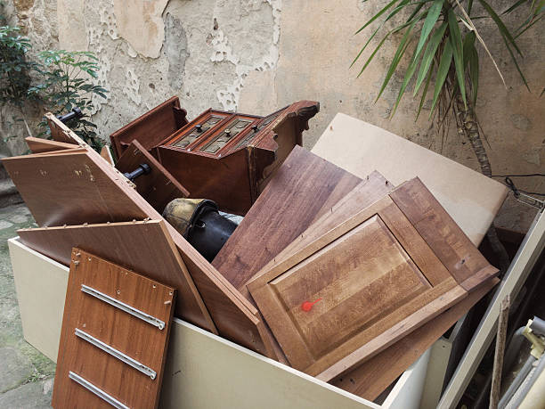 Best Furniture Removal  in Bellaire, OH